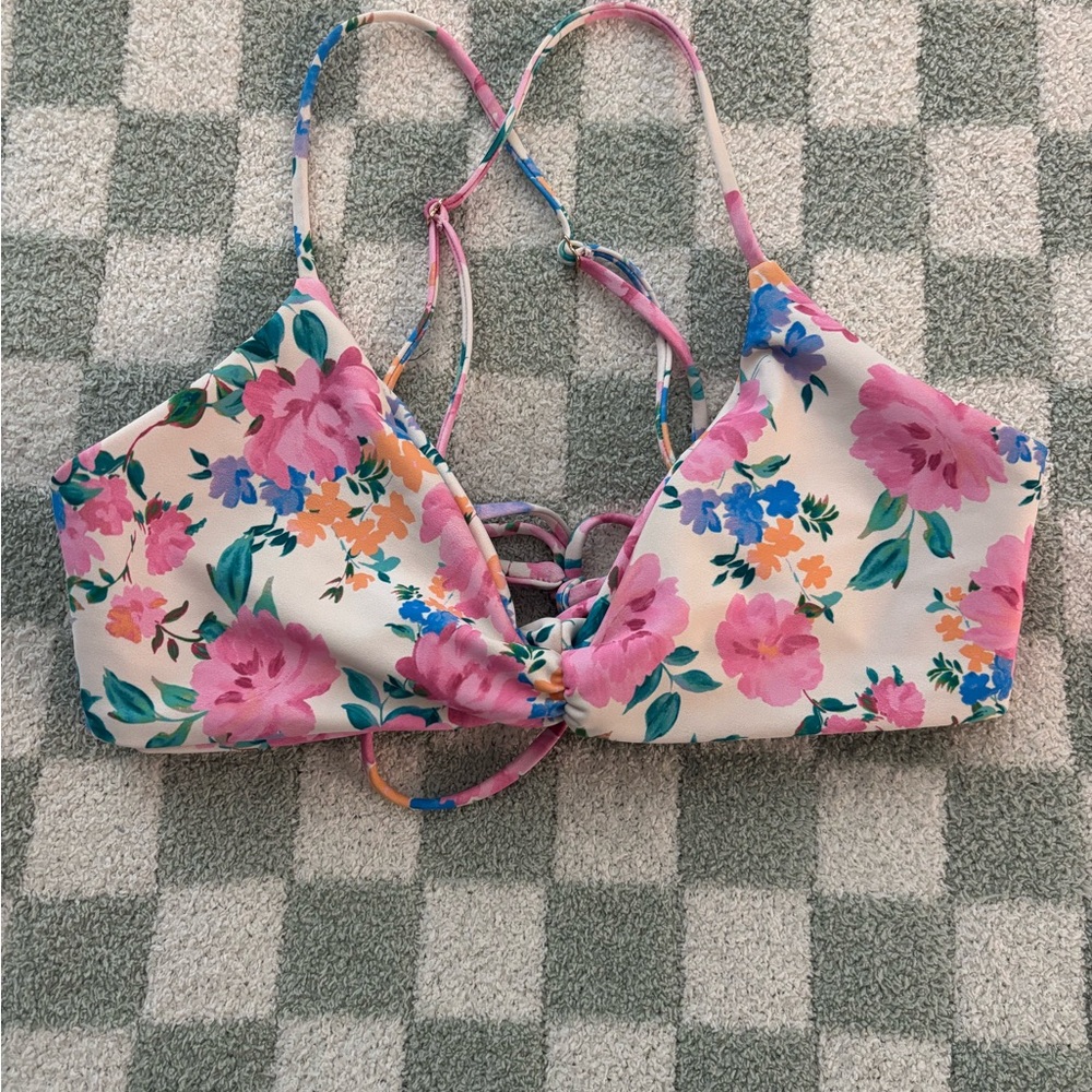 Skatie Betsy Bikini Top- Bouquet